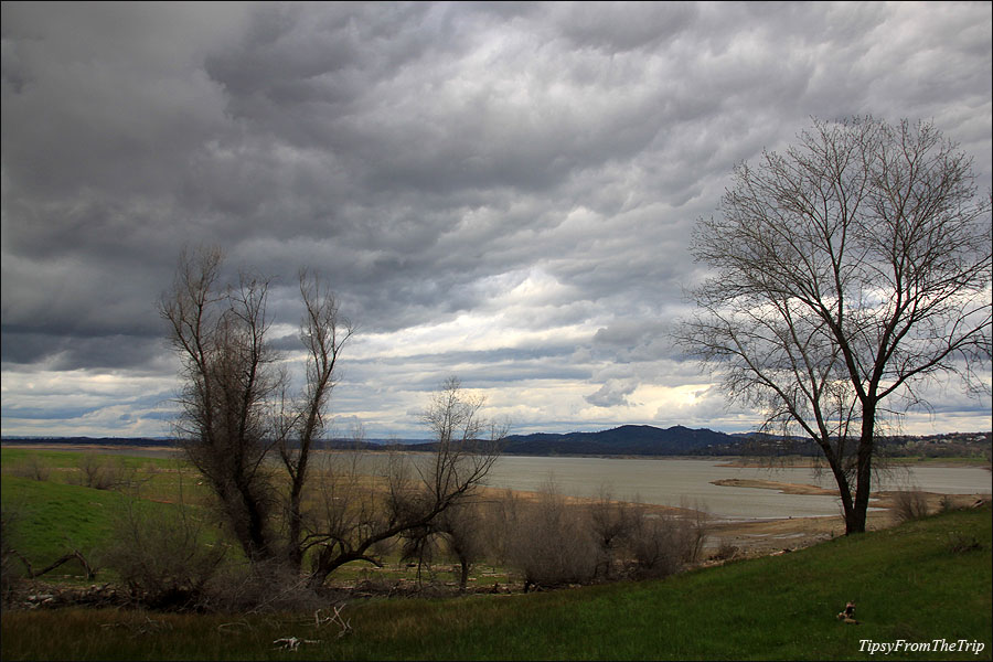 Trail near Folsom Lake, California