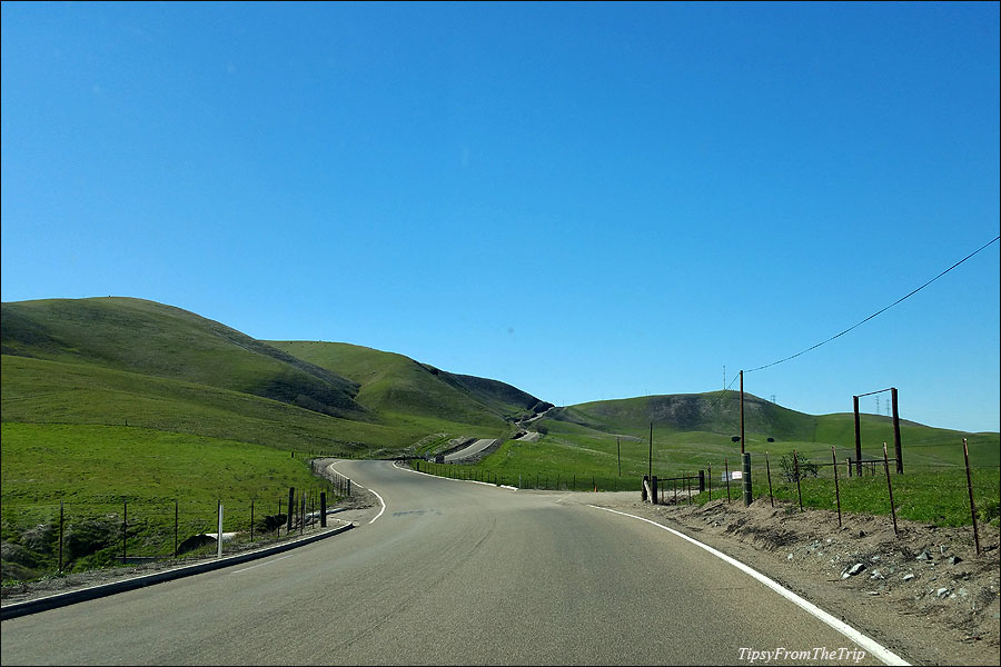 Diablo Range: Patterson Pass Road in winter 2017