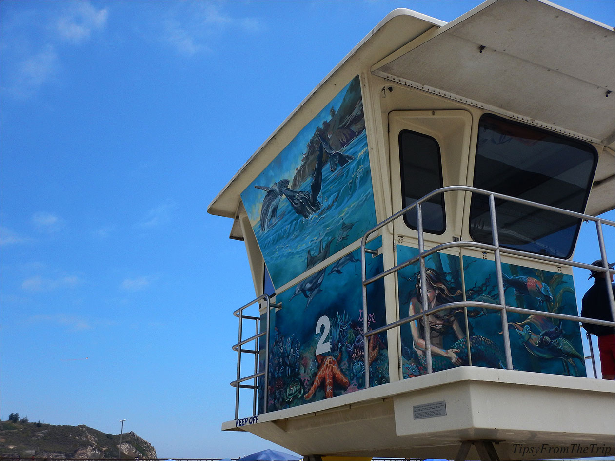 Art on lifeguard tower -2, Avila Beach