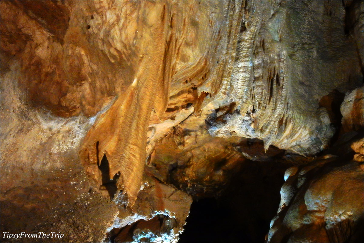Cave Formations, Lake Shasta Caverns, California