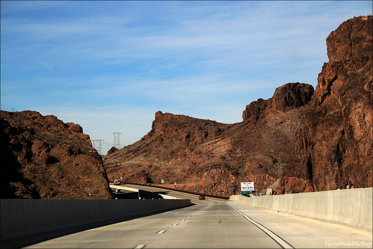 The road to Hoover Dam