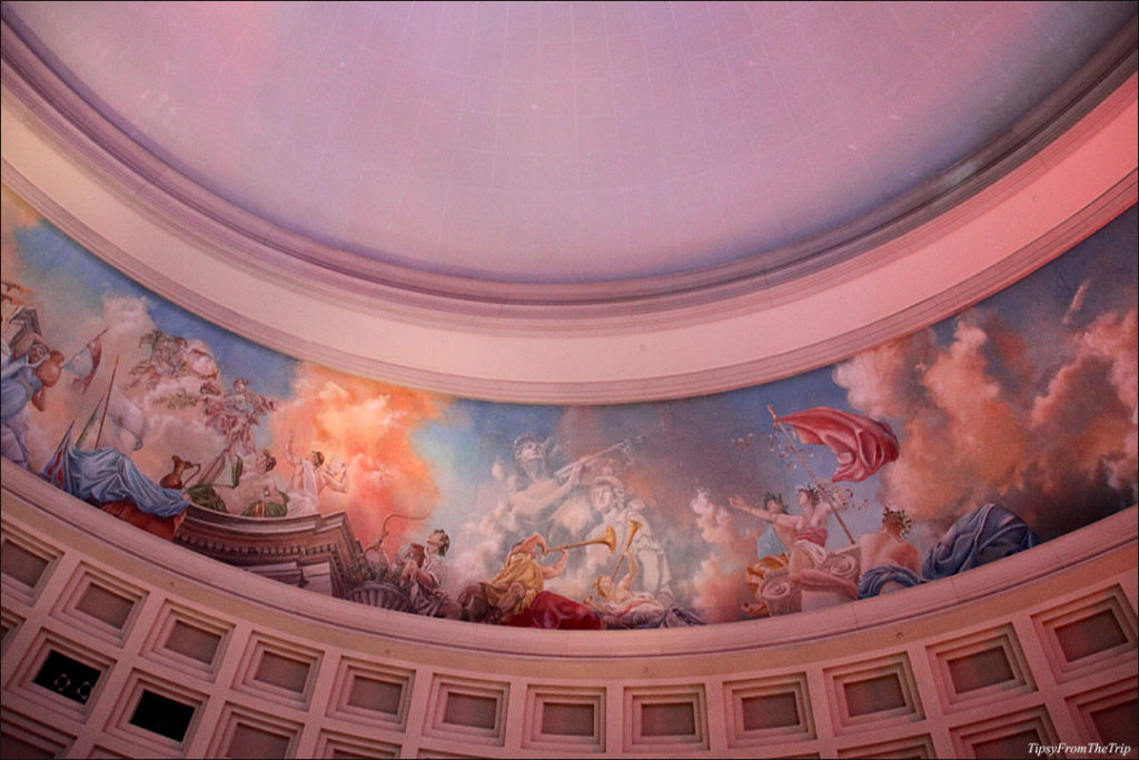 Paintings inside a dome, Ceasars Place