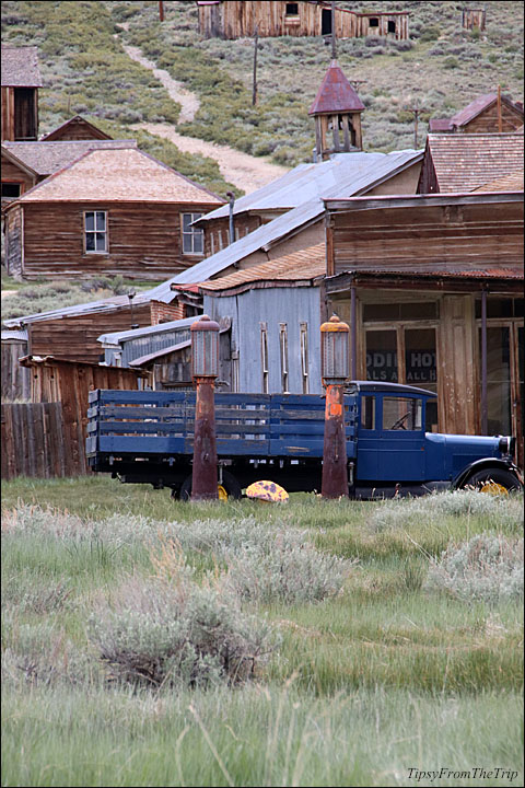 A ghost town in CA's Eastern Sierra 